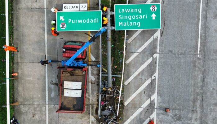 Pahami warna plang biru dan hijau di jalan tol, ternyata beda arti!