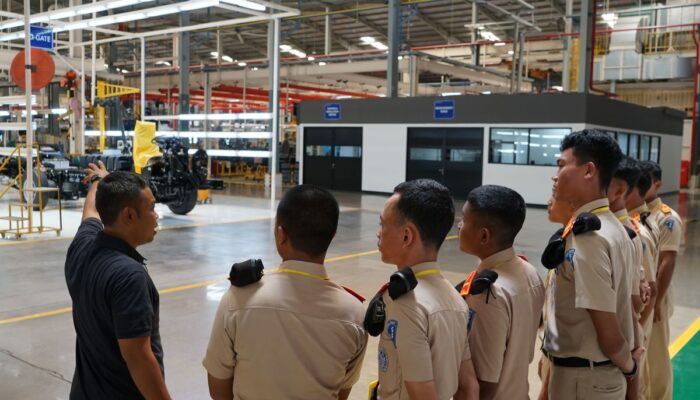 DCVI dukung pendidikan vokasi lewat donasi mesin bus dan pelatihan SMK