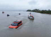Kendaraan off-road asal China ini bisa lintasi sungai Yangtze